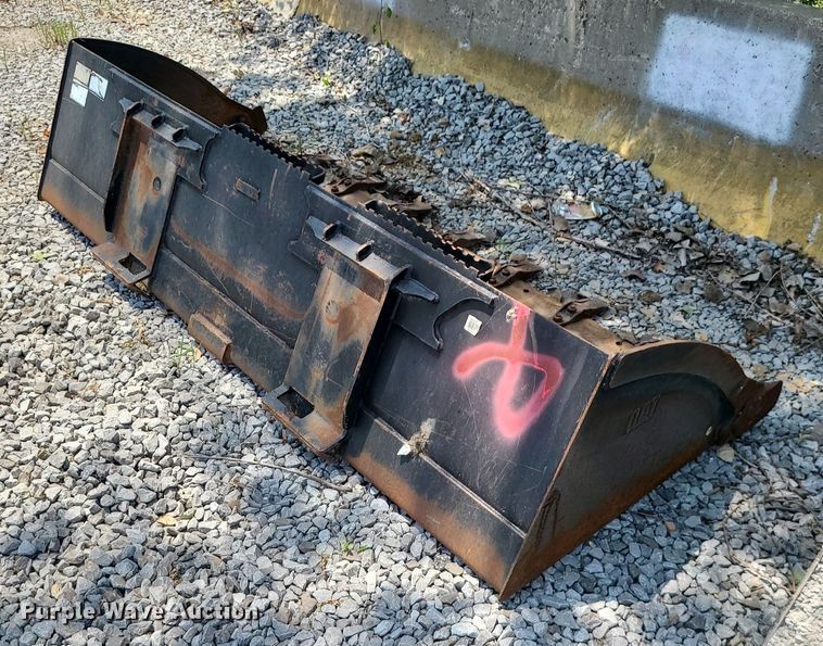 image for item LE9161 86"W skid steer bucket