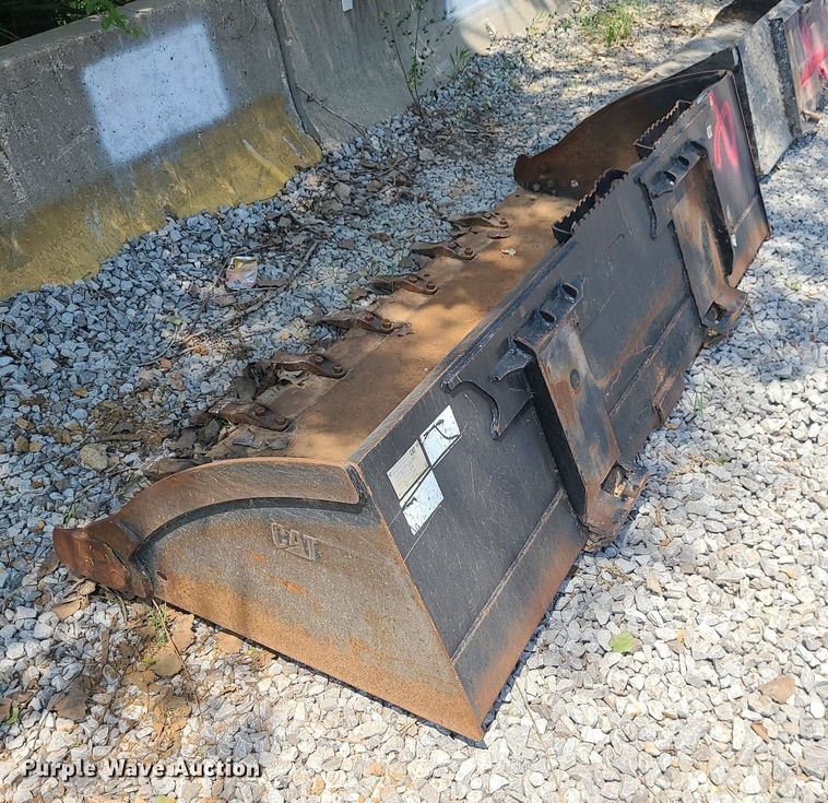 image for item LE9161 86"W skid steer bucket