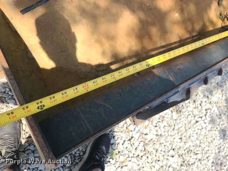 image for item LE9161 86"W skid steer bucket