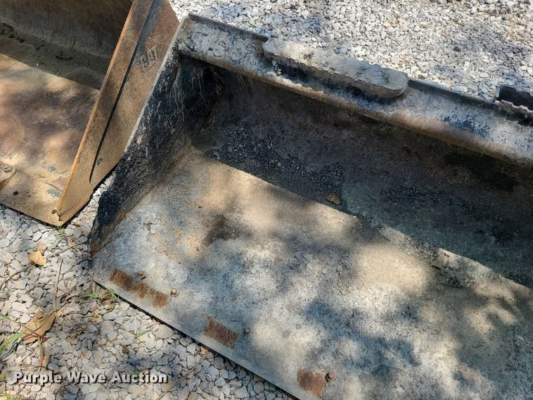 image for item LE9162 80"W skid steer bucket