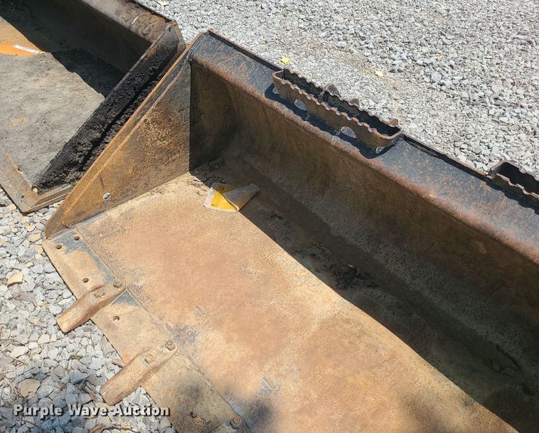 image for item LE9163 86"W skid steer bucket