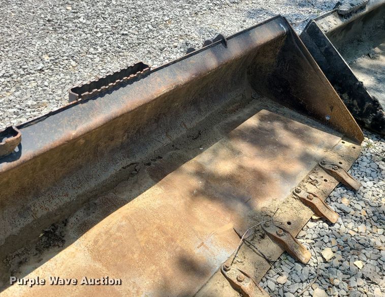 image for item LE9163 86"W skid steer bucket