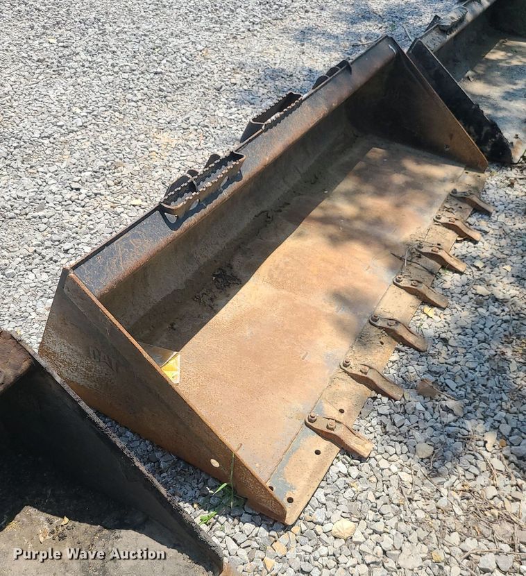 image for item LE9163 86"W skid steer bucket