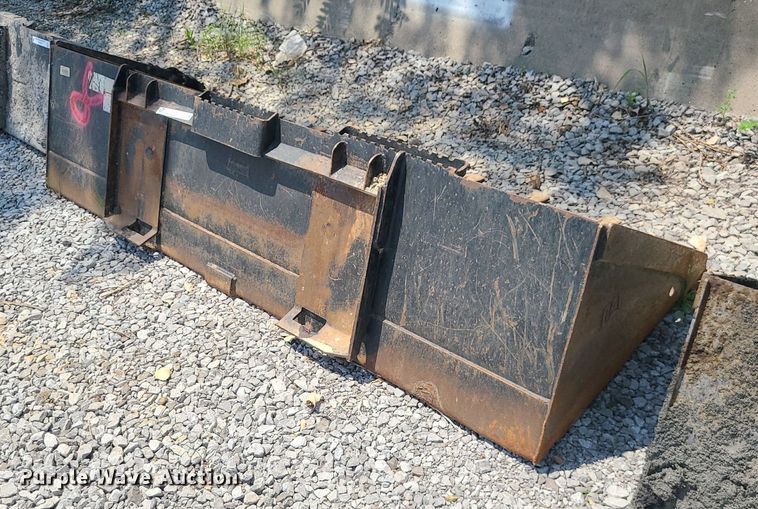 image for item LE9163 86"W skid steer bucket
