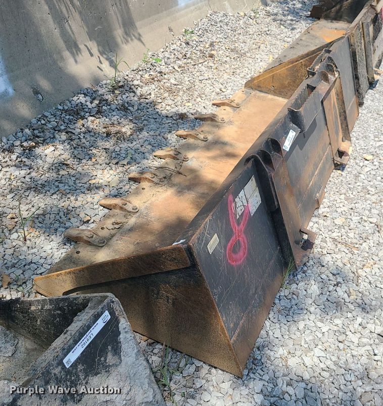 image for item LE9163 86"W skid steer bucket