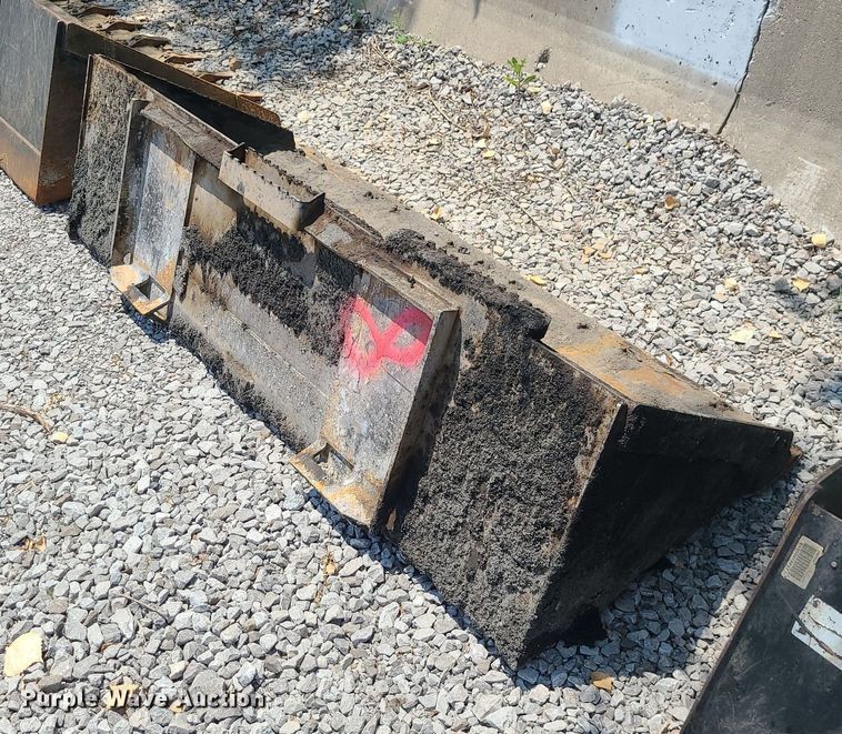 image for item LE9164 76"W skid steer bucket