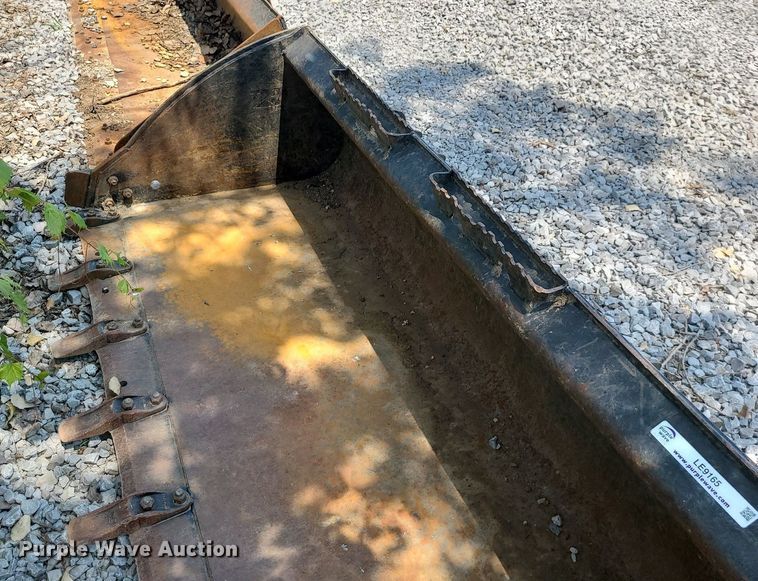 image for item LE9165 86"W skid steer bucket