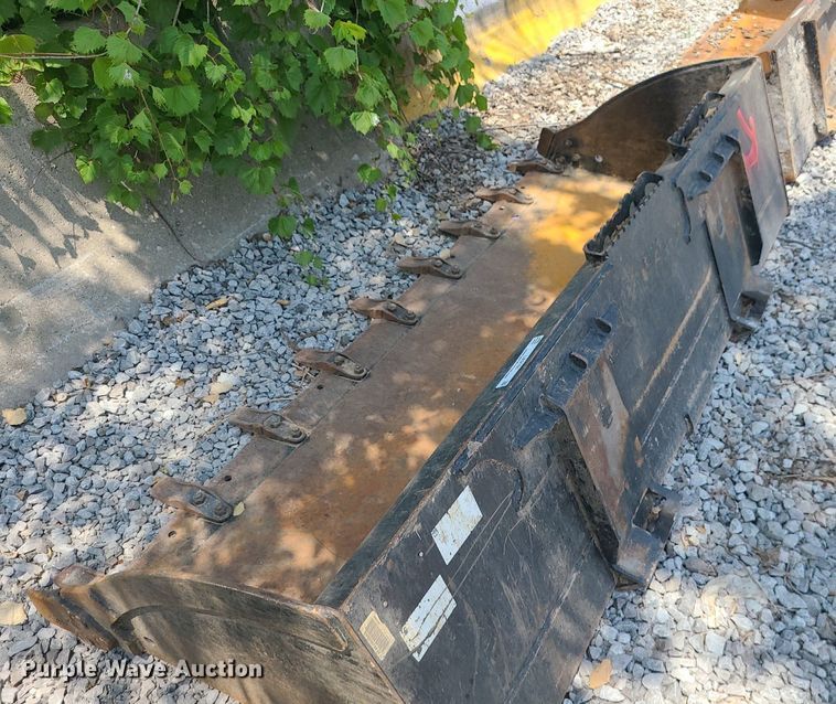 image for item LE9165 86"W skid steer bucket