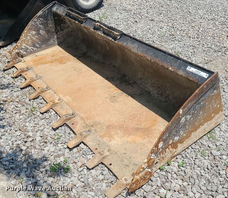 image for item LE9167 86"W skid steer bucket