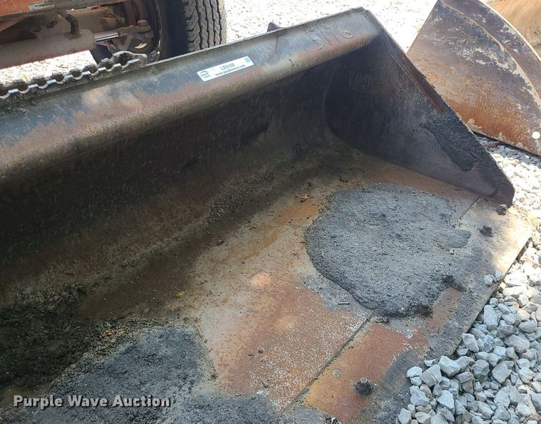 image for item LE9168 74"W skid steer bucket