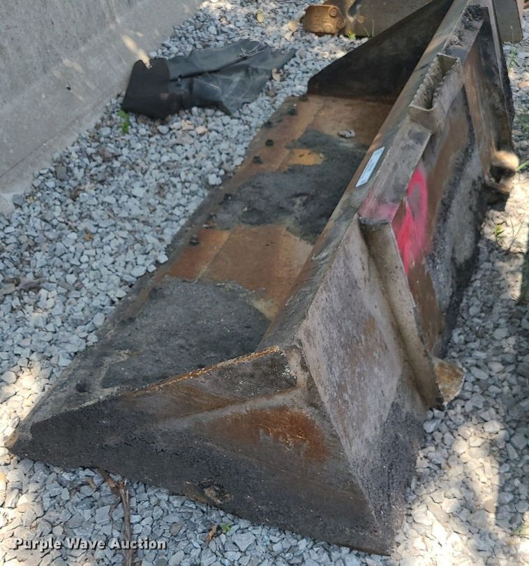 image for item LE9168 74"W skid steer bucket