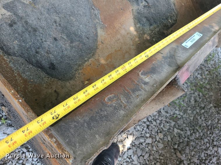 image for item LE9168 74"W skid steer bucket