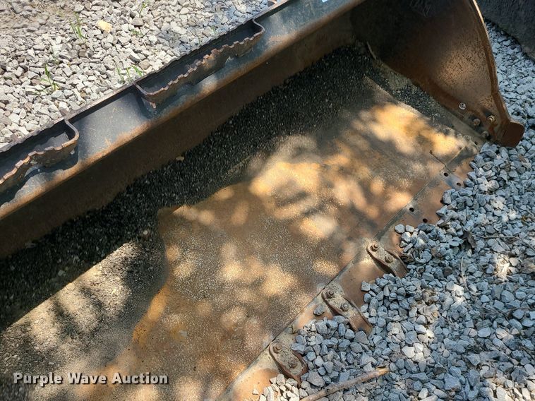 image for item LE9169 80"W skid steer bucket