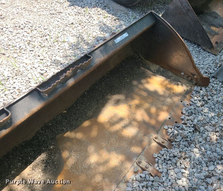 image for item LE9169 80"W skid steer bucket