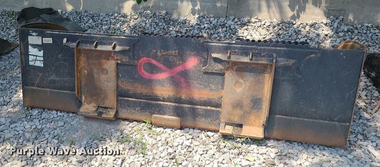 image for item LE9169 80"W skid steer bucket