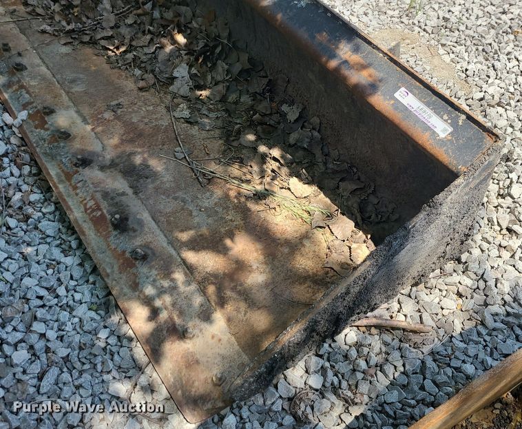 image for item LE9170 74"W skid steer bucket