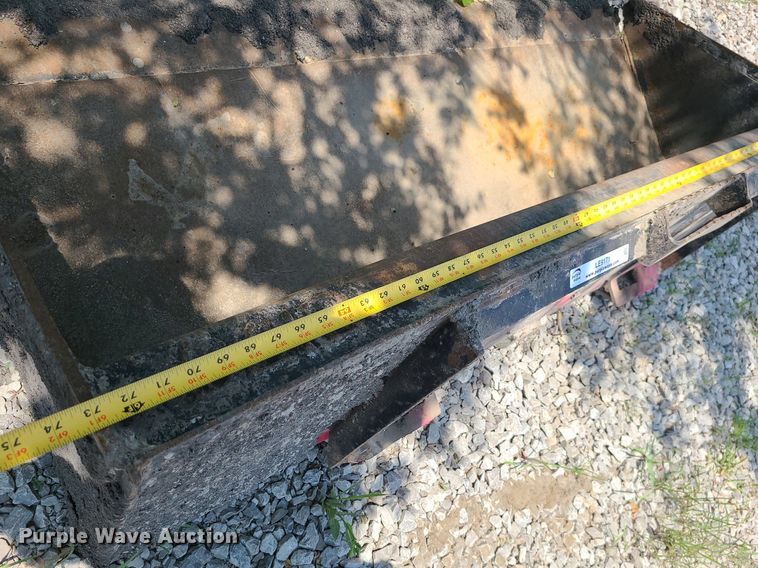 image for item LE9171 74"W skid steer bucket