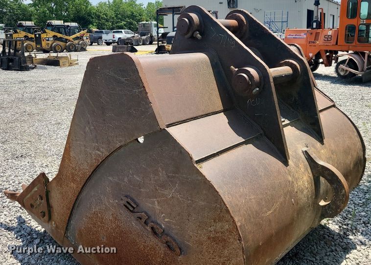 image for item LE9172 Esco  60"W excavator bucket