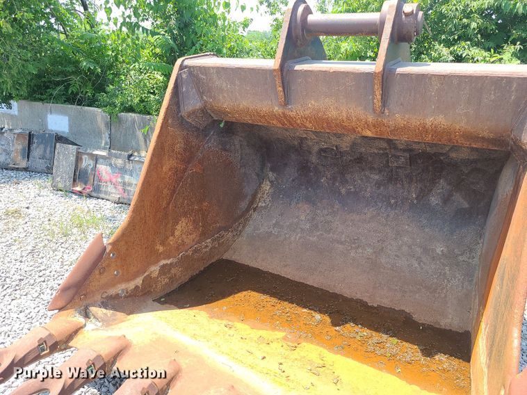 image for item LE9172 Esco  60"W excavator bucket