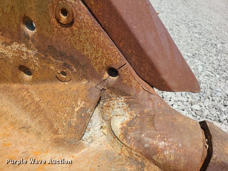 image for item LE9172 Esco  60"W excavator bucket