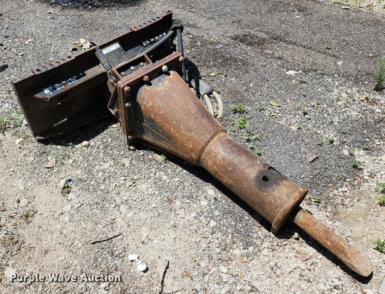 Bobcat skid steer breaker in Kansas City, MO Item LE9177 sold