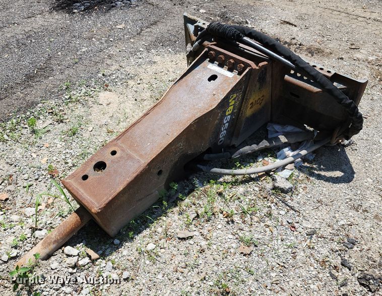 image for item LE9178 Stanley MB5560  skid steer breaker