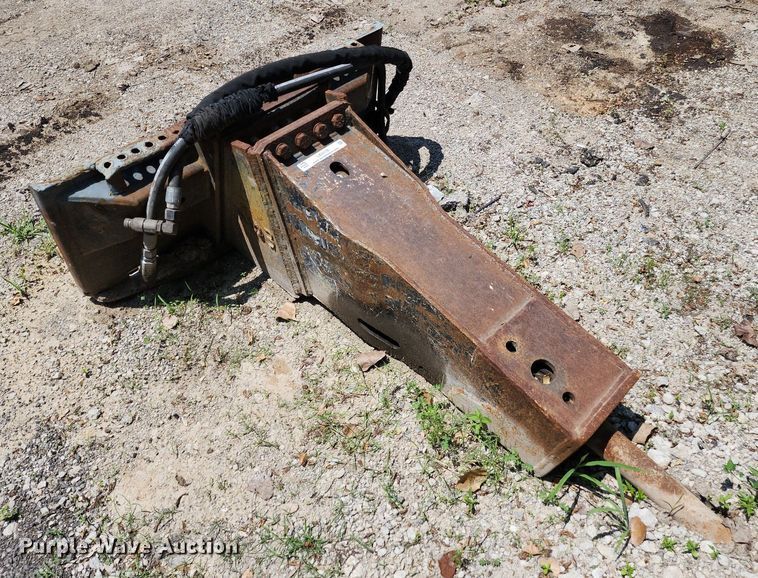 image for item LE9178 Stanley MB5560  skid steer breaker