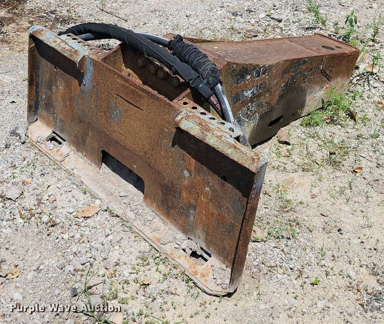 image for item LE9178 Stanley MB5560  skid steer breaker