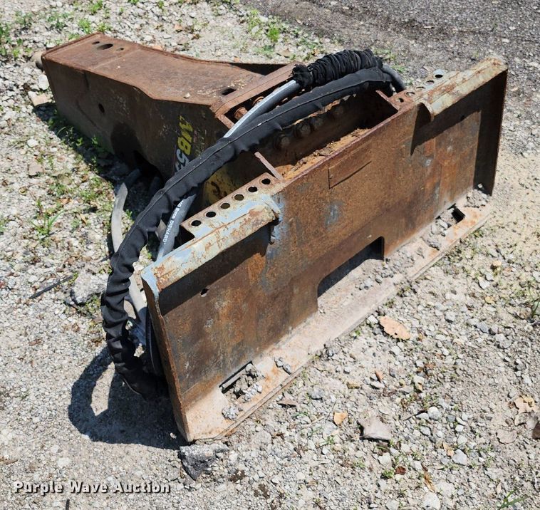 image for item LE9178 Stanley MB5560  skid steer breaker