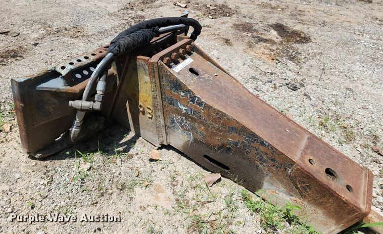 image for item LE9178 Stanley MB5560  skid steer breaker