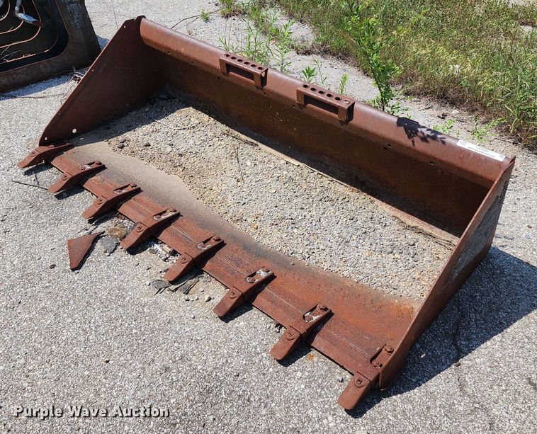 image for item LE9184 74"W skid steer bucket