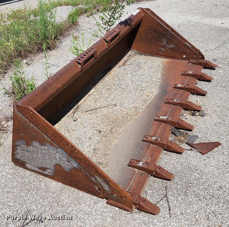 image for item LE9184 74"W skid steer bucket