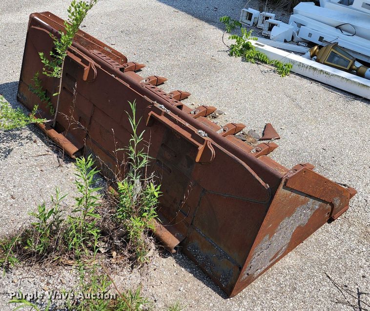 image for item LE9184 74"W skid steer bucket
