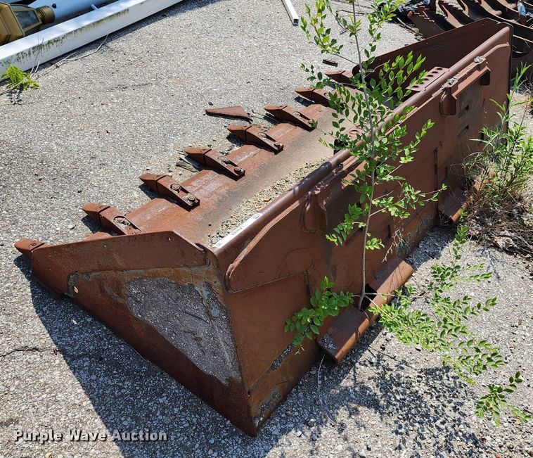 image for item LE9184 74"W skid steer bucket