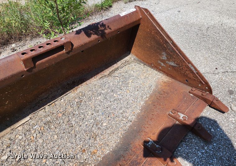 image for item LE9184 74"W skid steer bucket