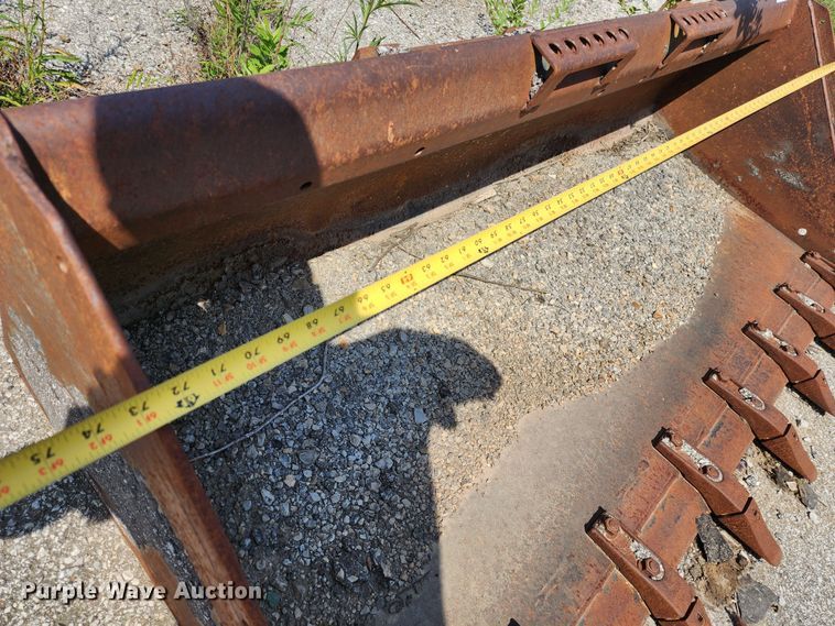 image for item LE9184 74"W skid steer bucket