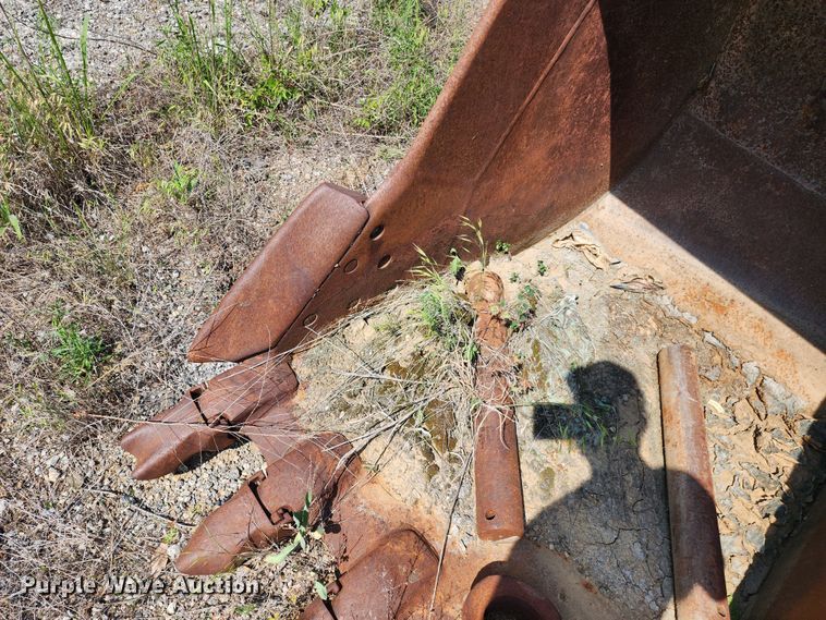 image for item LE9185 CF  48"W excavator bucket