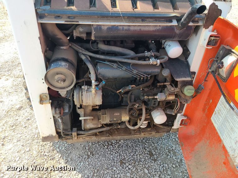 image for item LE9225 2001 Bobcat 773  skid steer loader