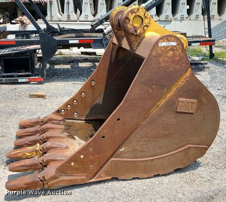 image for item LE9239 Caterpillar 330  excavator bucket