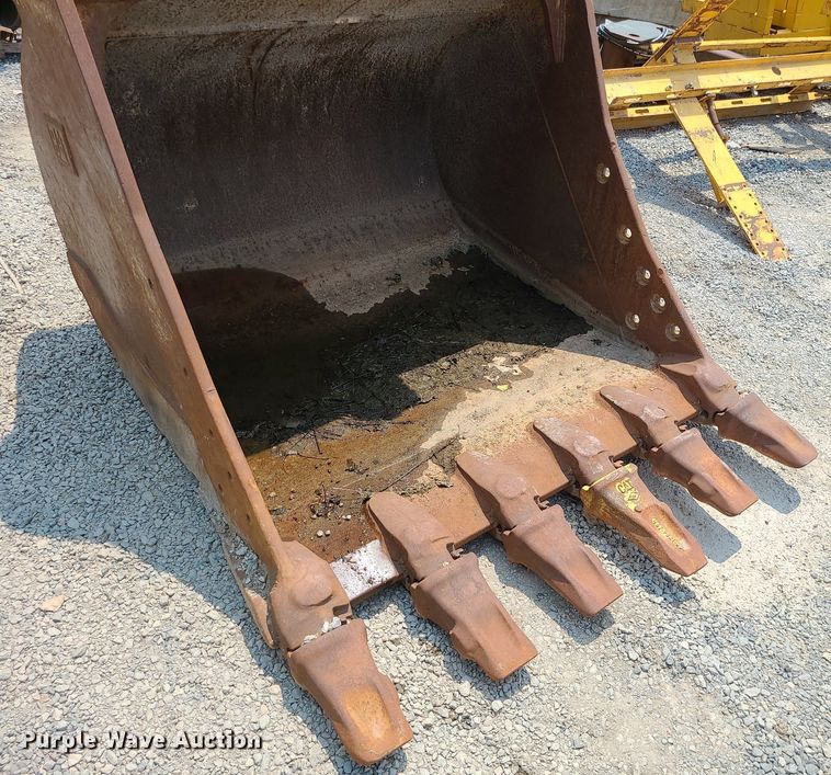 image for item LE9239 Caterpillar 330  excavator bucket
