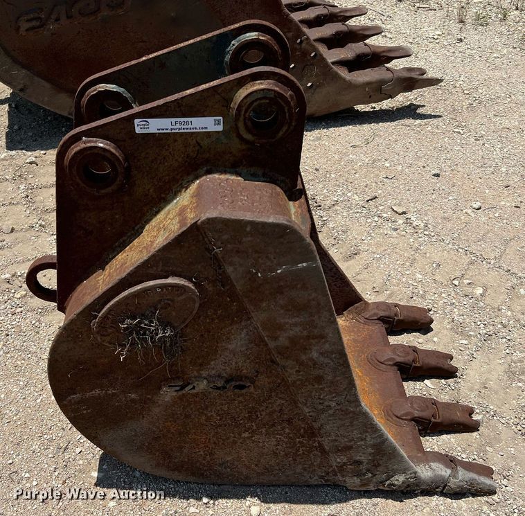 image for item LF9281 Esco  24" W bucket