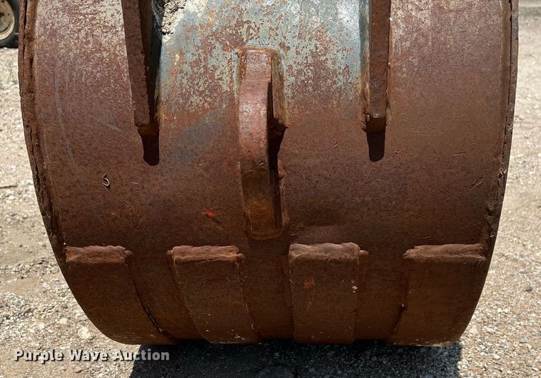 image for item LF9281 Esco  24" W bucket