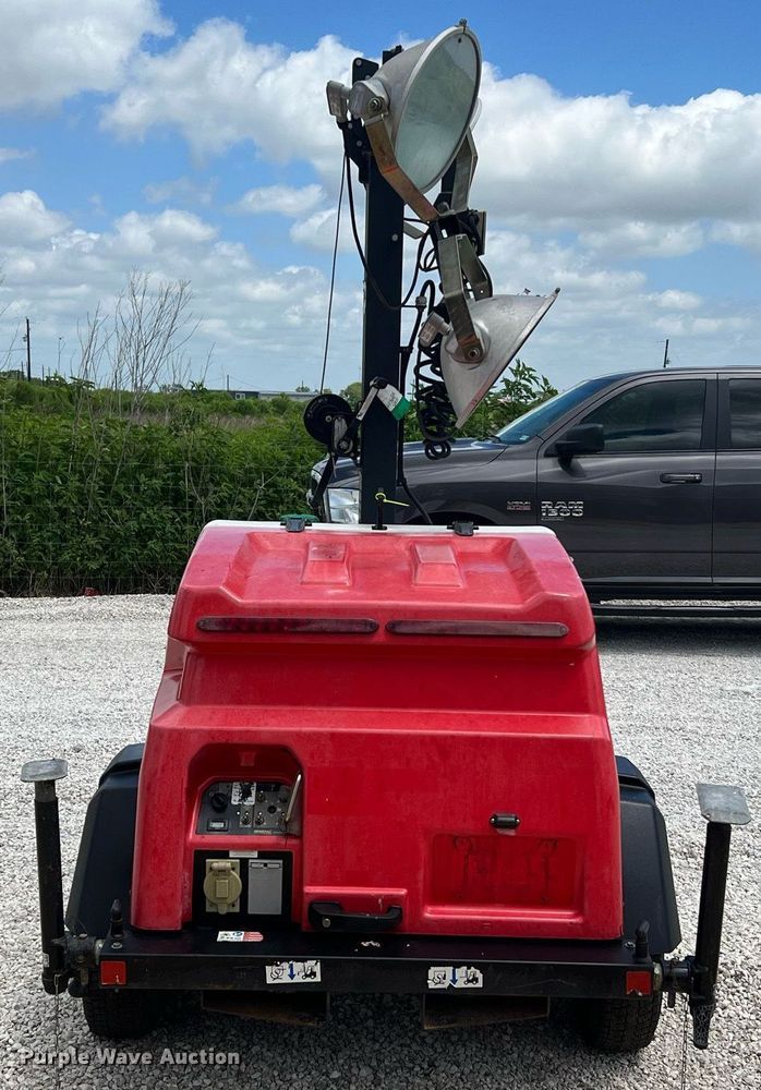 image for item LF9286 2017 Generac Magnum  light plant