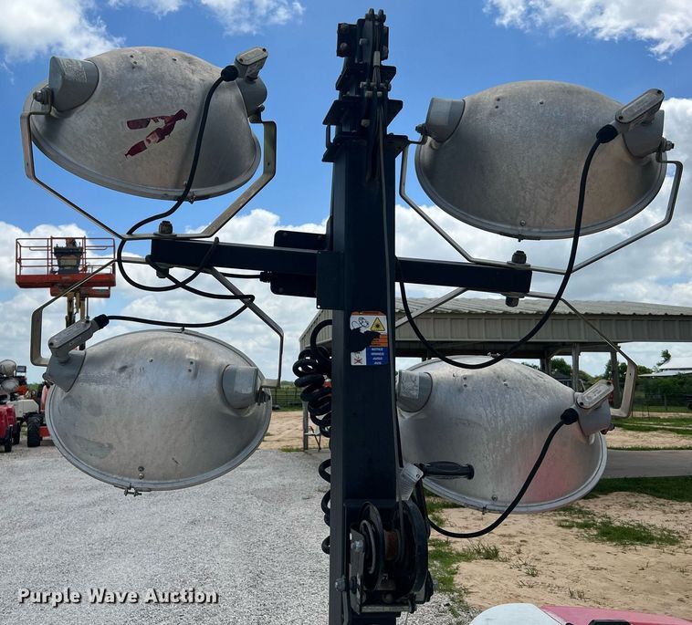 image for item LF9286 2017 Generac Magnum  light plant