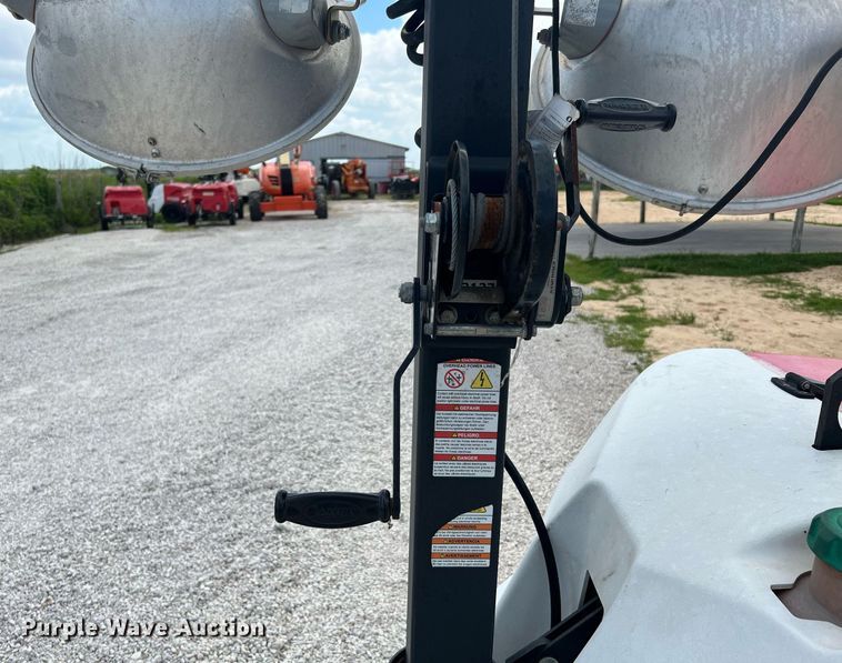 image for item LF9286 2017 Generac Magnum  light plant