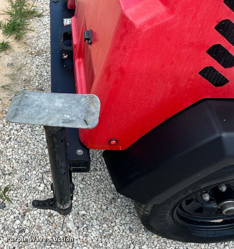 image for item LF9286 2017 Generac Magnum  light plant