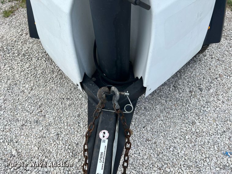 image for item LF9286 2017 Generac Magnum  light plant