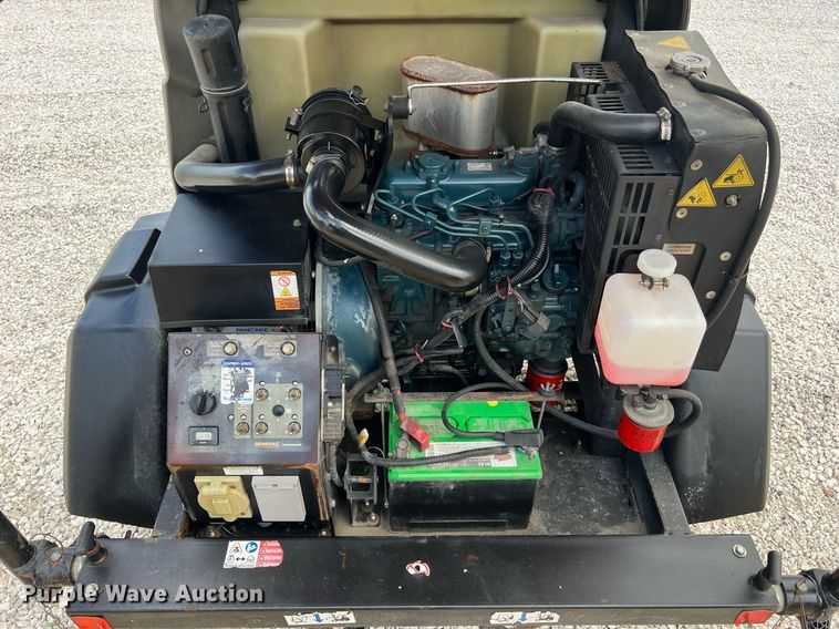 image for item LF9286 2017 Generac Magnum  light plant