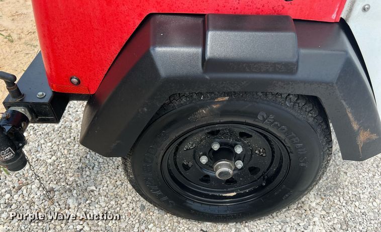 image for item LF9286 2017 Generac Magnum  light plant