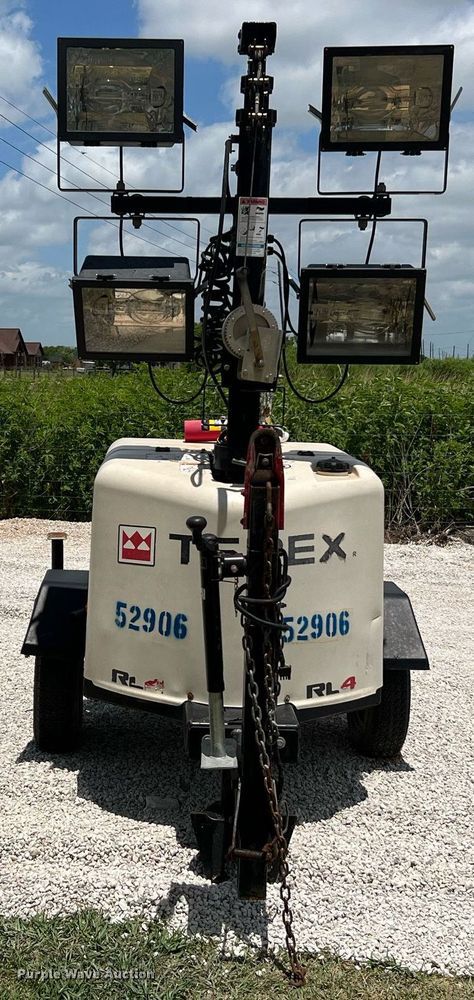 image for item LF9289 2017 Terex RL4  light plant